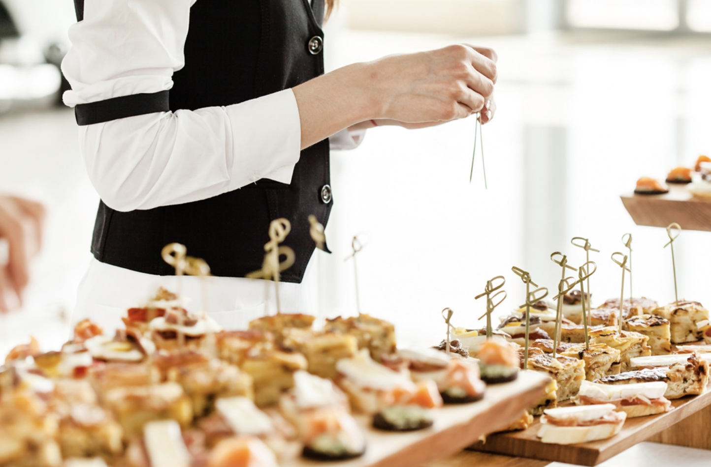 pexels-ella-olsson-572949-1640772 catering